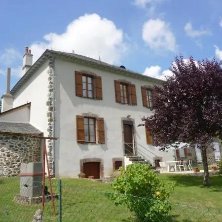 度假居 Maison Familiale Avec Jardin, Proche Parc Des Volcans, 9 Pers, 6 Ch, Animaux Acceptes - Fr-1-742-116 Sainte-Eulalie (Auvergne)